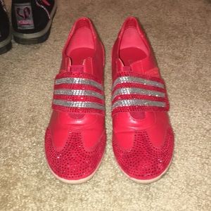 Liliana Sz8 red crystal wedge tennis shoe